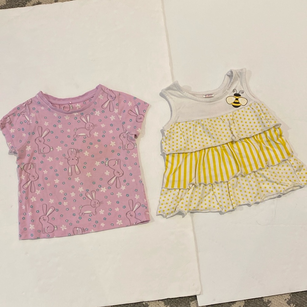 4/$20 Bundle of tops 2T xox